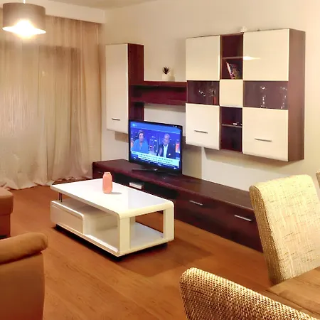 Apartamento Contemporary In With Shared Pool Portimão