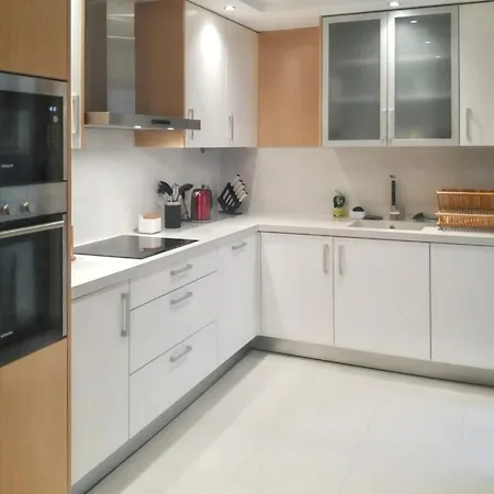 Apartamento Contemporary In With Shared Pool Portimão